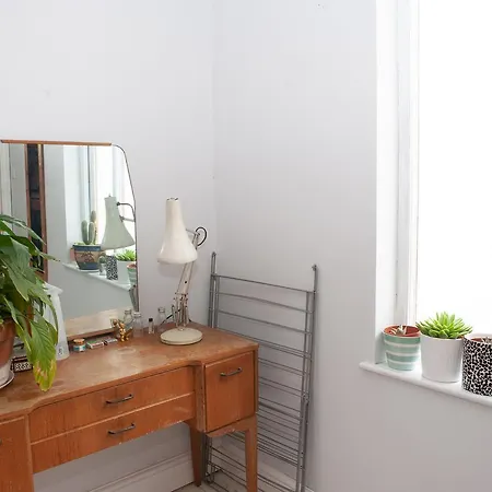 2 Bedroom House In Vibrant Easton Apartment Bristol