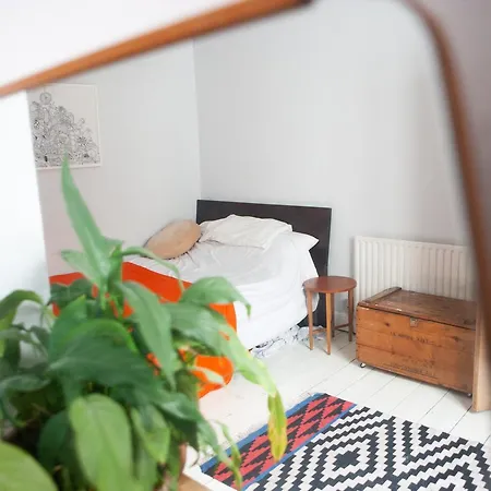2 Bedroom House In Vibrant Easton Apartment Bristol
