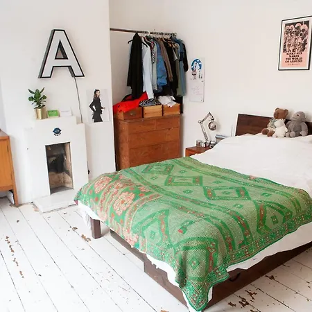 2 Bedroom House In Vibrant Easton Lägenhet Bristol